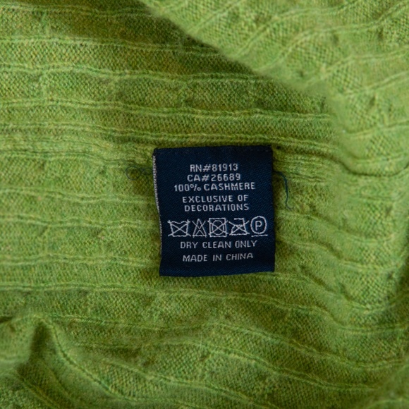 Robert Graham Green Cashmere V-Neck Sweater VGUC - Picture 4 of 5